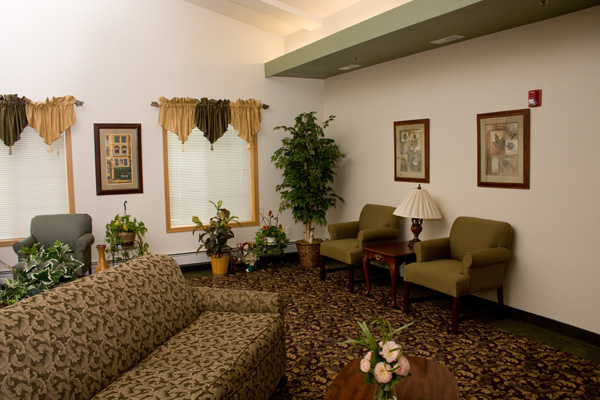 Living room at Meadow Ponds Assisted Living